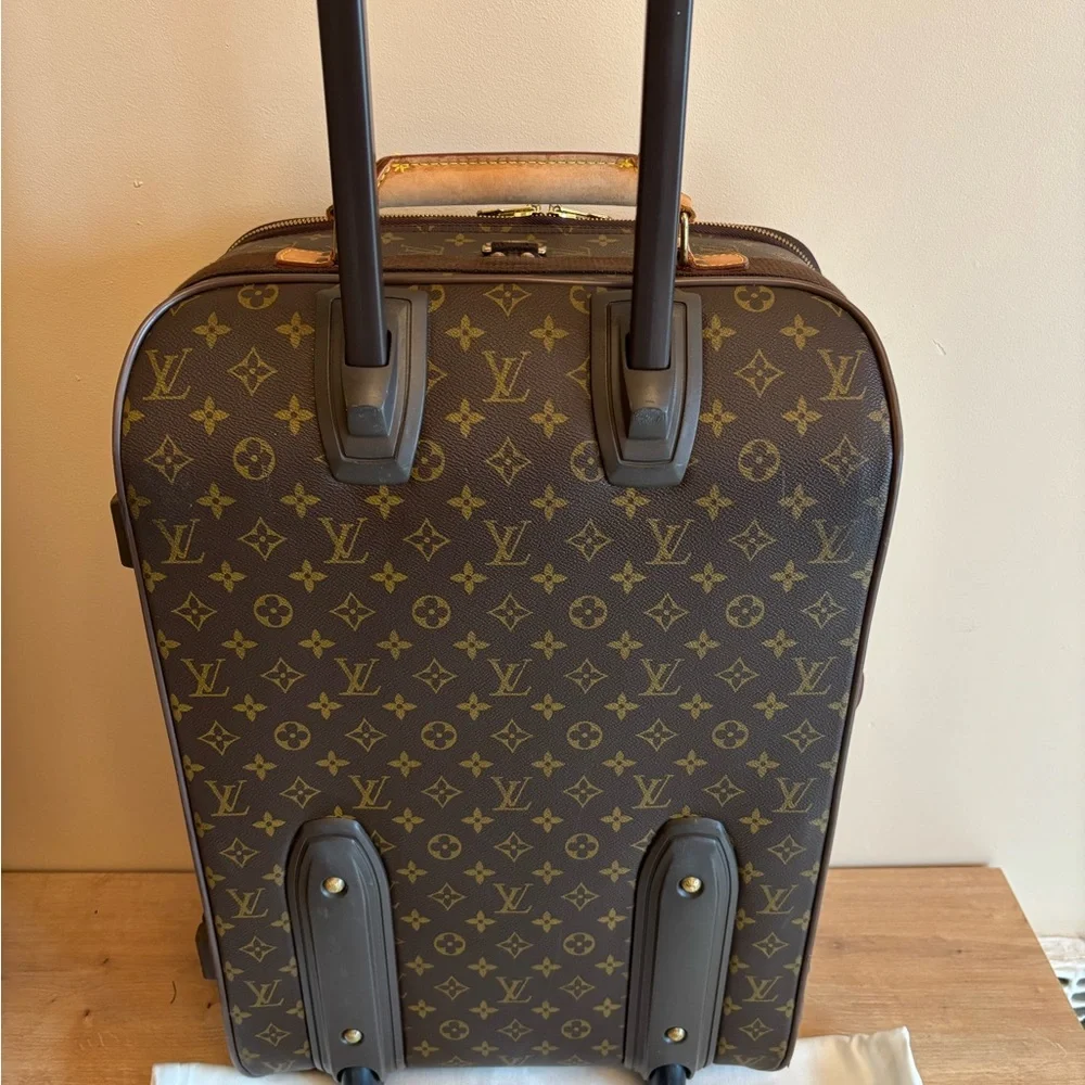Authentic Louis Vuitton pegase 55 monogram - Picture 6 of 9